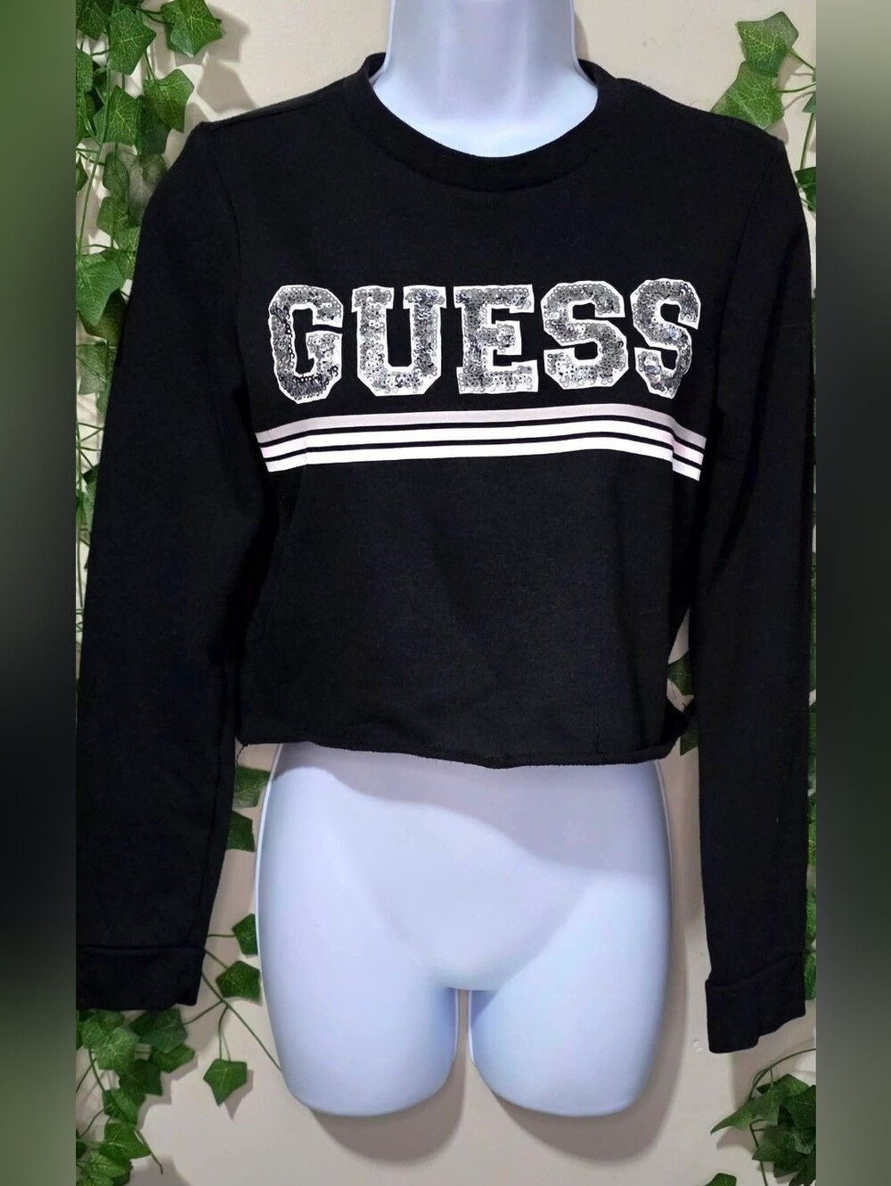 S • GUESS Sweater • NWOT